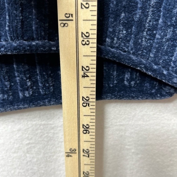 Love‎ By Design Soft Blue Crewneck Comfy Sweater Pullover Size Medium - Picture 5 of 6